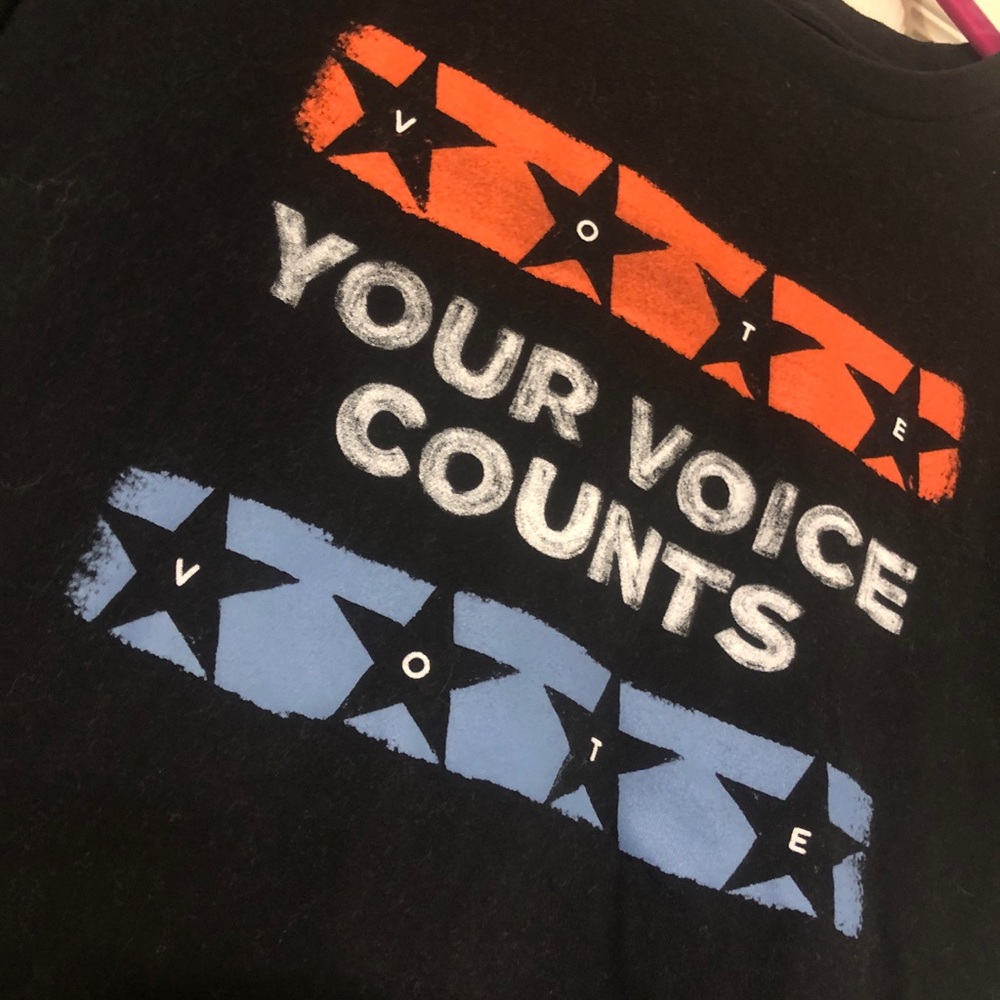 Basic Graphic Tee! - Picture 3 of 3